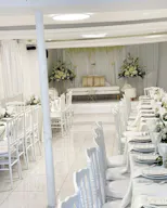 Rue de bellevue Showroom - Image 1