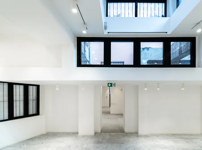 Show Room - Image 1