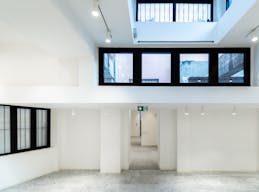 Show Room - Image 1