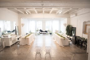 DTLA Grand Loft with High Ceilings - Image 10
