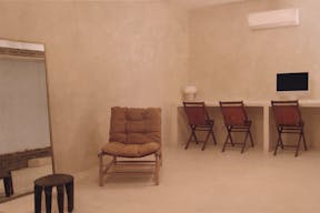 Light filled split level Storefront in the heart of Manhattan (with high ceilings and multiple rooms) - Image 21