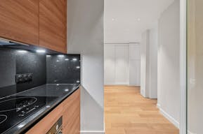 Élégante Galerie Éphémère à Paris - Image 13