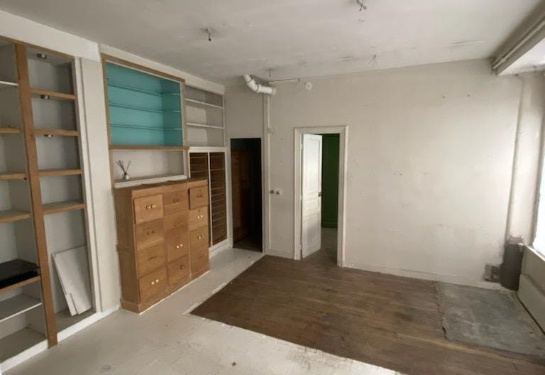 Boutique �ph�m�re avec 16 m de Lin�aire au C?ur du 4�me Arrondissement ? ??Id�ale pour Pop-Up Stores et Showrooms - Image 2