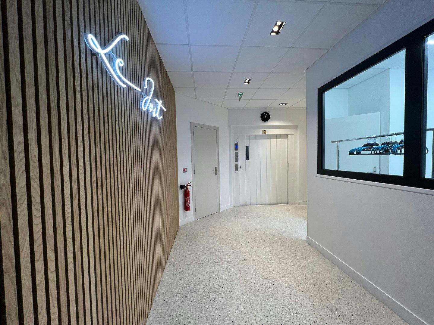 Elegant 440 sqm Event and Showroom Space in Paris 17th