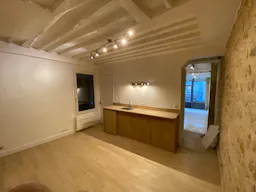 Charming space close to the Marais - Image 6
