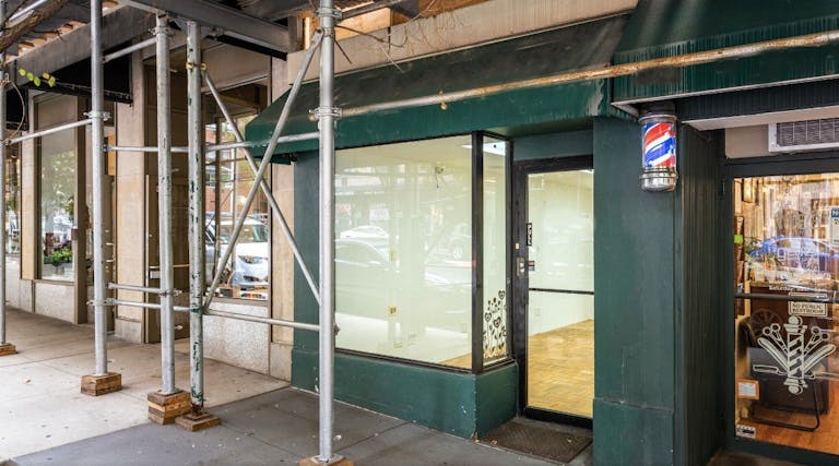 Standard Retail Space on the UES - Image 4