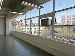 Professional Office Space in South LA - Image 4