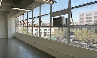 Professional Office Space in South LA - Image 4