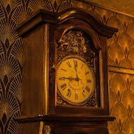 Retour dans le temps dans un magnifique Bar priv� - Image 10