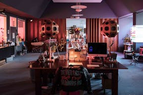 Neon Art Studio - Image 10