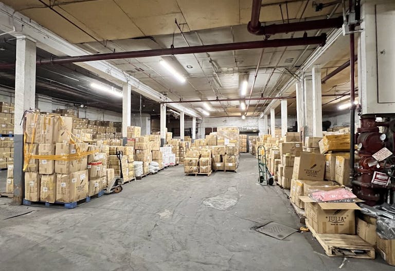 13,000 SQ FT ? PRIME BUSHWICK WAREHOUSE ? HIGH CEILINGS TO LEASE - Image 0
