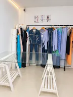 Bright 70 m² retail & pop-up space in the heart of El Born - Image 7