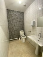 Entire art gallery in Le Marais, Paris - Image 26