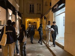 Gallery / Showroom space between Bastille and R�publique - Image 9