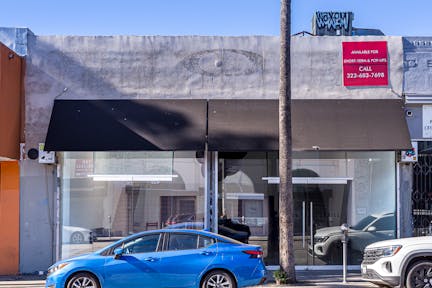 Fairfax District Versatile High Ceiling Two Level Indoor/ Outdoor Party Film Photo Space - Image 0