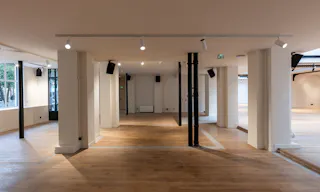 Espace showroom en plein cœur du marais - Image 7