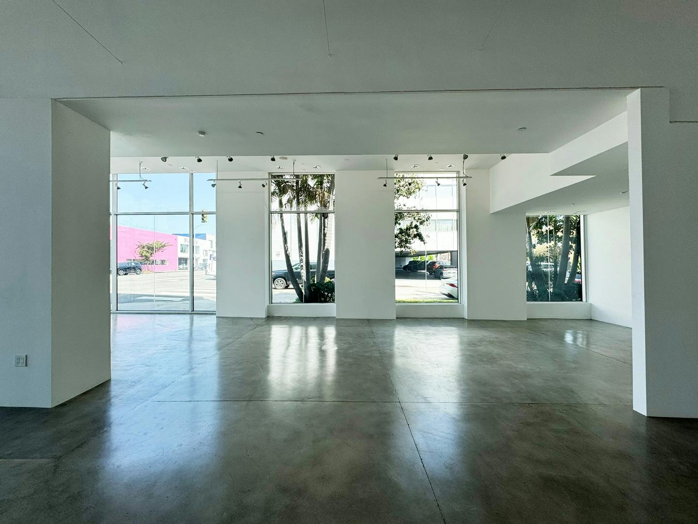 Ground Floor Retail and Pop-Up Space on Melrose Avenue