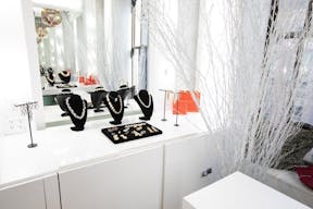 Chic Midtown Penthouse Loft w/ Skyline Views - Image 8