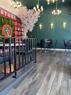 A cozy 900 sq ft caf� with nice interior in the heart of West Hollywood for every occasion - Image 2