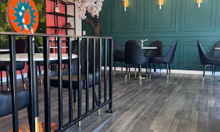 A cozy 900 sq ft caf� with nice interior in the heart of West Hollywood for every occasion - Image 2