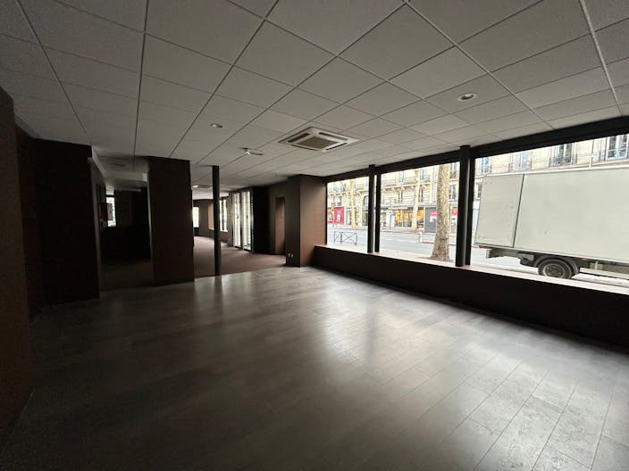 Magnifique Showroom Boutique Ephémère à Paris - Image 3