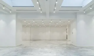 Show Room - Image 5