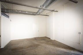 Large & Industrial Gallery Space - Image 4