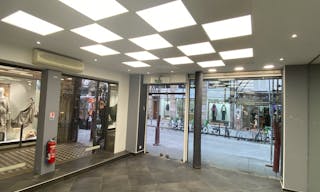 Exciting Pop-Up Store Opportunity in the Heart of Paris! - Image 2