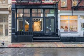 Soaring SoHo Retail Space - Image 6