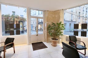 Beautiful space-Show room corner spot close from" le marché des enfants rouges" Haut Marais - Image 2