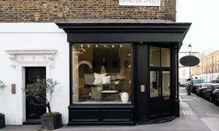 Walton Street Corner Space - Image 0