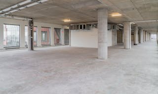 Amazing Showroom in Williamsburg - Image 9