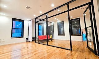 Entire Floor in SOHO with 2 extra rooms! - Image 52