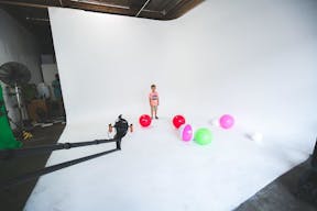 Cyclorama Wall, 50+ Backdrops - Natural Daylight and Night Time Studio - All Gear, Lighting and Props Included in Rental Price - Orange County - Image 7
