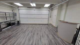 Whitebox shop space perfect for a pop-up or class space! - Image 3