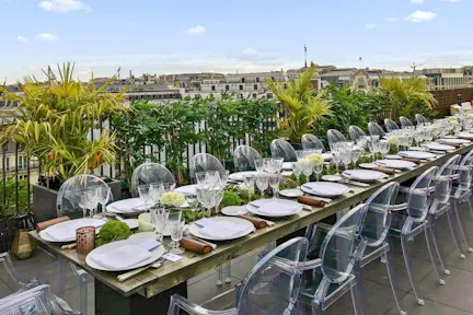 Unique space with the highest rooftop of the Champs-Élysées - Image 0