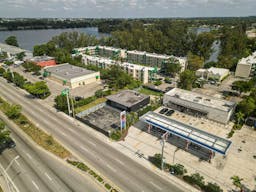 Private Bunker Style with outdoor area - Image 8