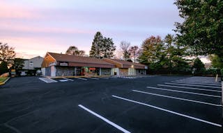 Bright and clean open space for creatives and events - Image 4