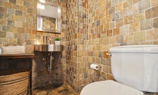 West Village Garden Oasis - Image 10