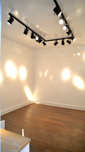 Art Gallery in the heart of Saint-Germain-des-Pr�s - Image 3