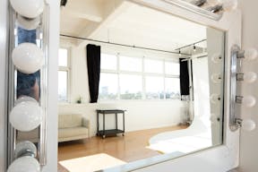 Chic Manhattan Studio Space - Image 1