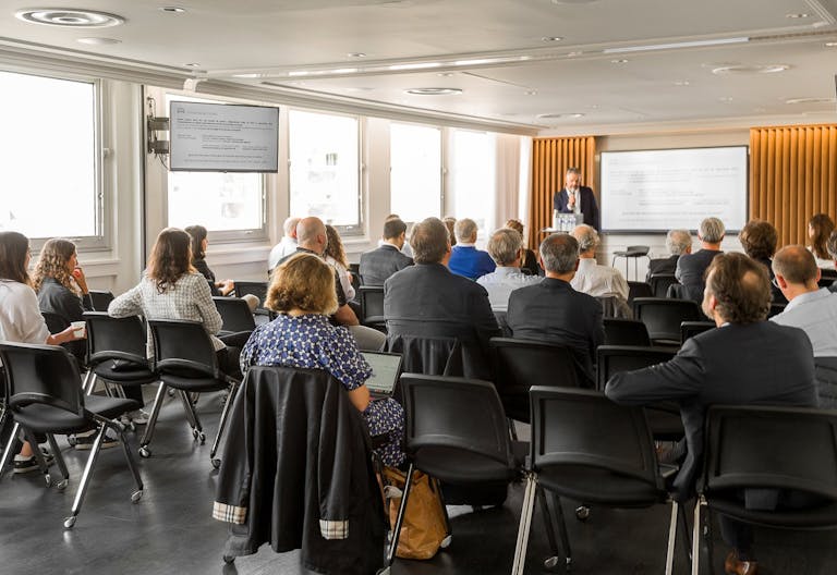 Salle de r�union dans le 9�me - Image 4