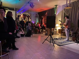 Beautiful and Versatile Open Loft Studio - Image 3