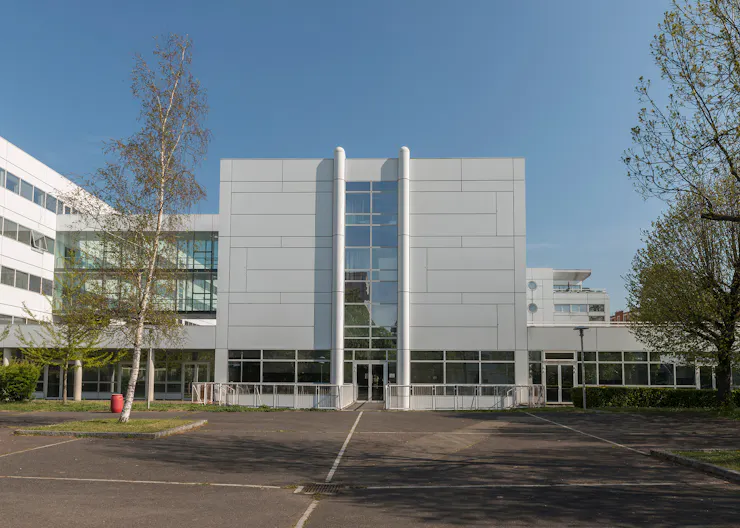 Batiment Institutionnel - Image 2