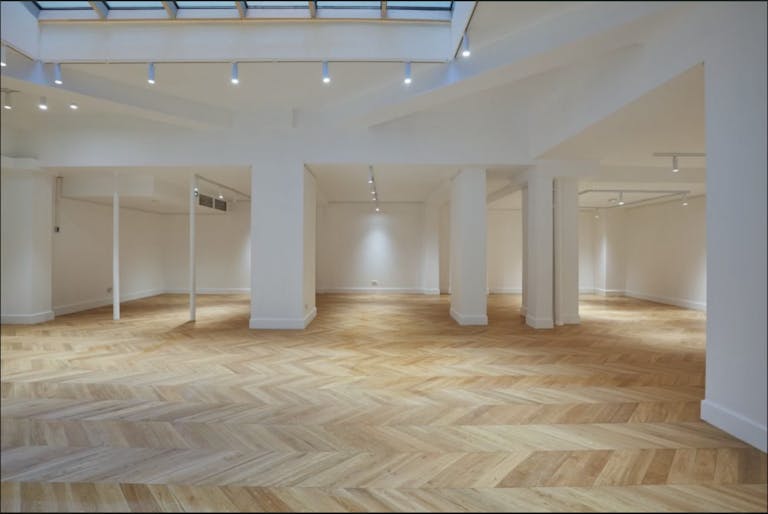 Art Gallery in Paris 1 - Image 2