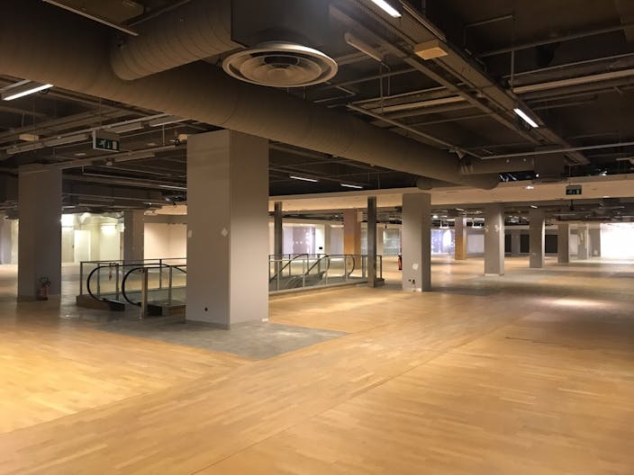 Unique and Atypical Space in Paris - Former Shopping Mall - Image 0