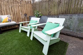 Colorful Spacious Garden Apartment - Image 28