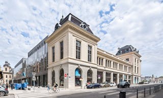 Exclusivity Prime Location on Grand H�tel Dieu - Image 0