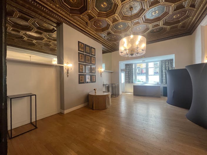 Sublime espace atypique dans le 16�me - Image 1