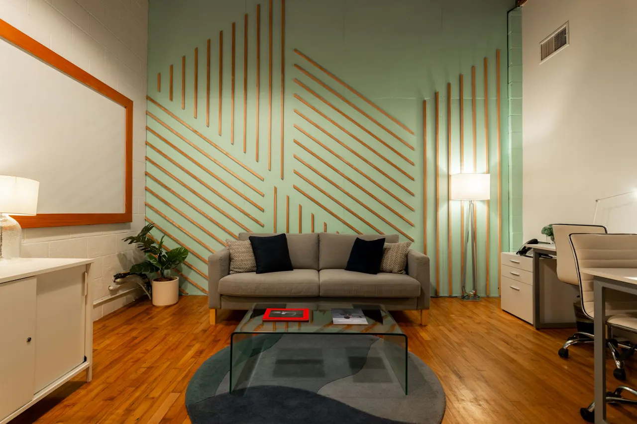 VIP Executive Blue Room - Image 0